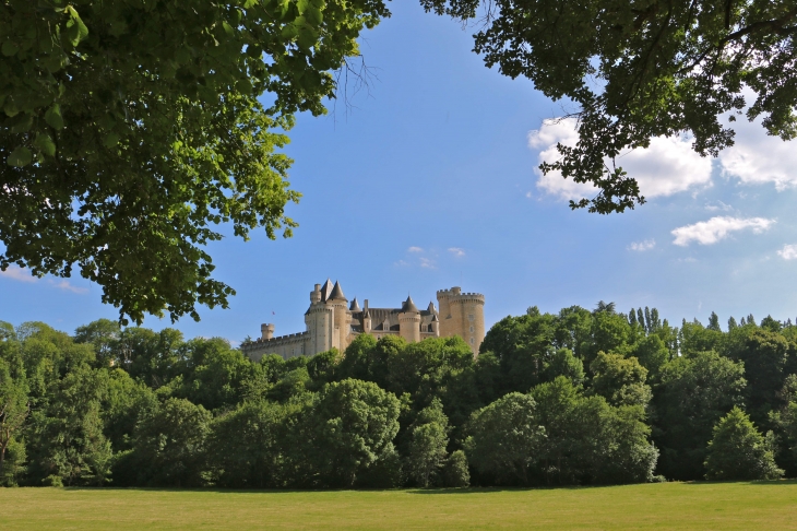 Le château de Chabenet du XVe siècle. - Le Pont-Chrétien-Chabenet