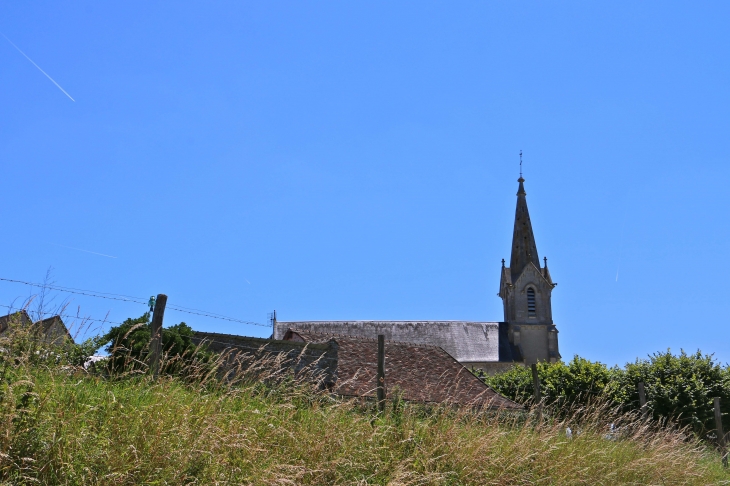 Eglise Saint Jean Baptiste. - Lureuil