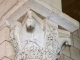 Abbatiale Saint Pierre : chapiteau sculpté de la nef.