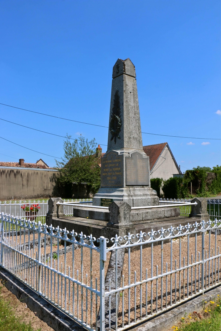 Le Monument aux Morts - Nuret-le-Ferron