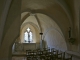 Eglise Saint Aignan : la nef latérale droite avec la statue de Saint Aignan.
