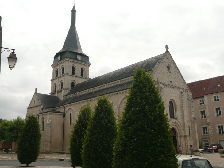 Eglise Saint Gaultier -12ième siècle - Saint-Gaultier