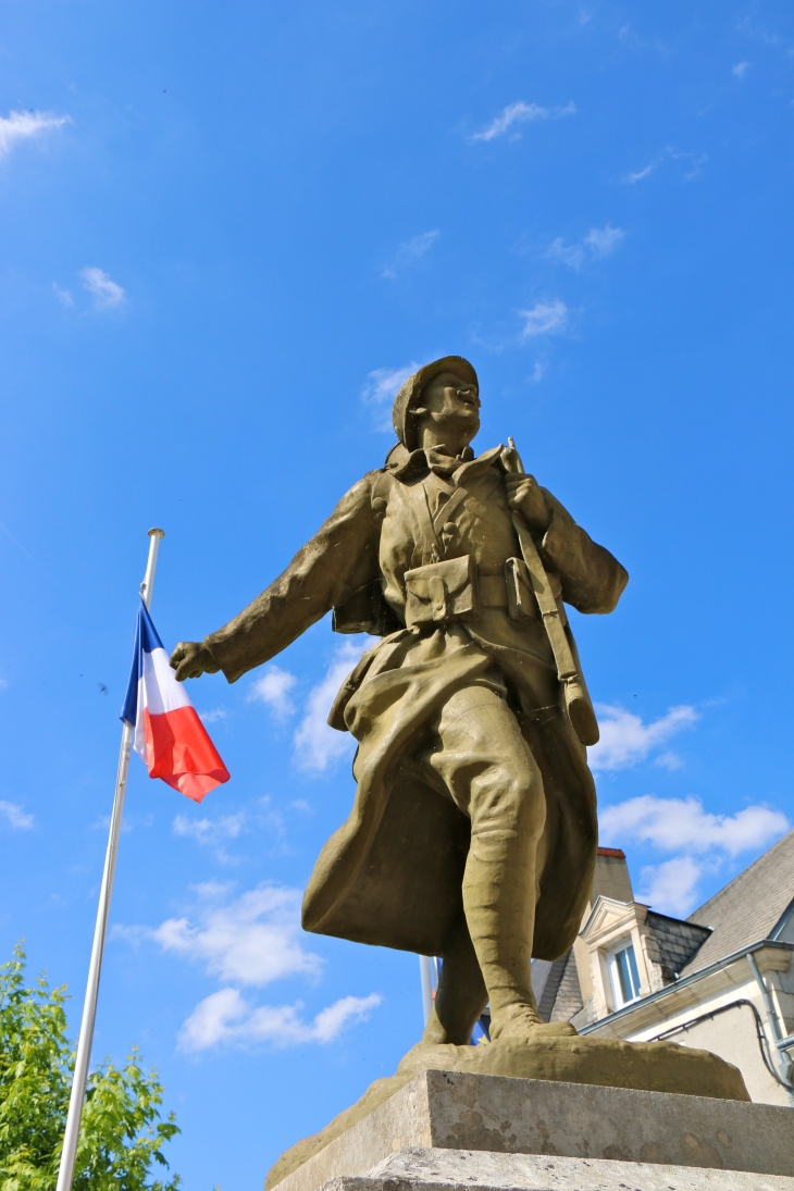 Le Monument aux Morts - Saint-Gaultier