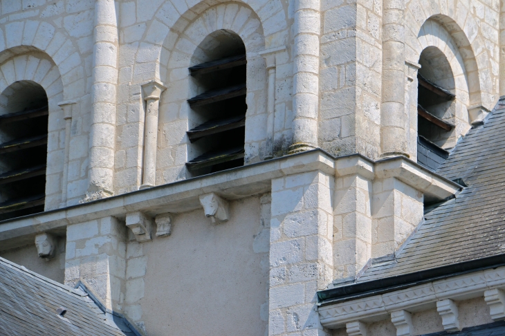 Les modillons du clocher de l'église Saint Gaultier. - Saint-Gaultier