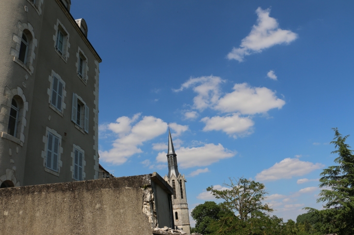 L'ancien prieuré. - Saint-Gaultier