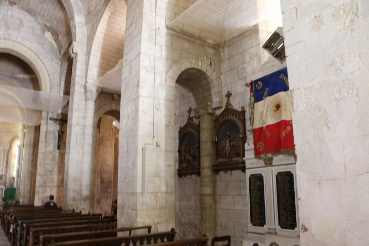 Eglise Saint Gaultier : collatéral Sud. - Saint-Gaultier