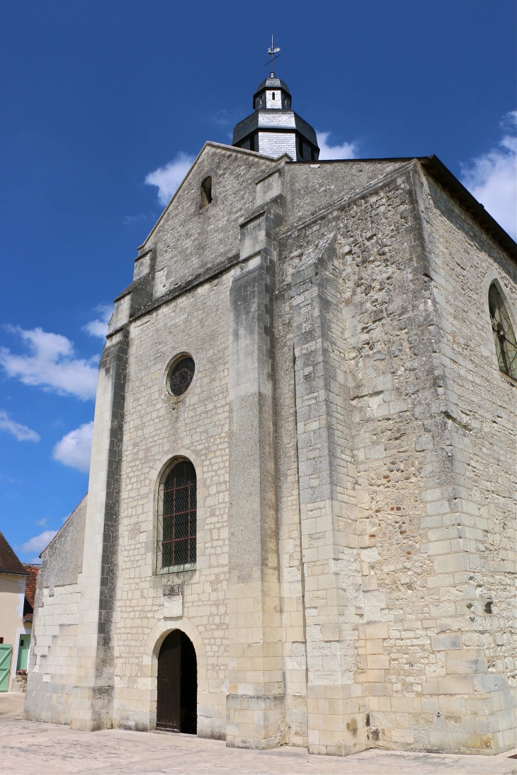 Eglise Saint Genou (ancienne abbatiale). Façade occidentale. - Saint-Genou