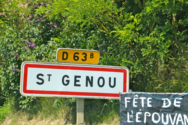 A le Révolution française la commune change de nom pour  - Saint-Genou