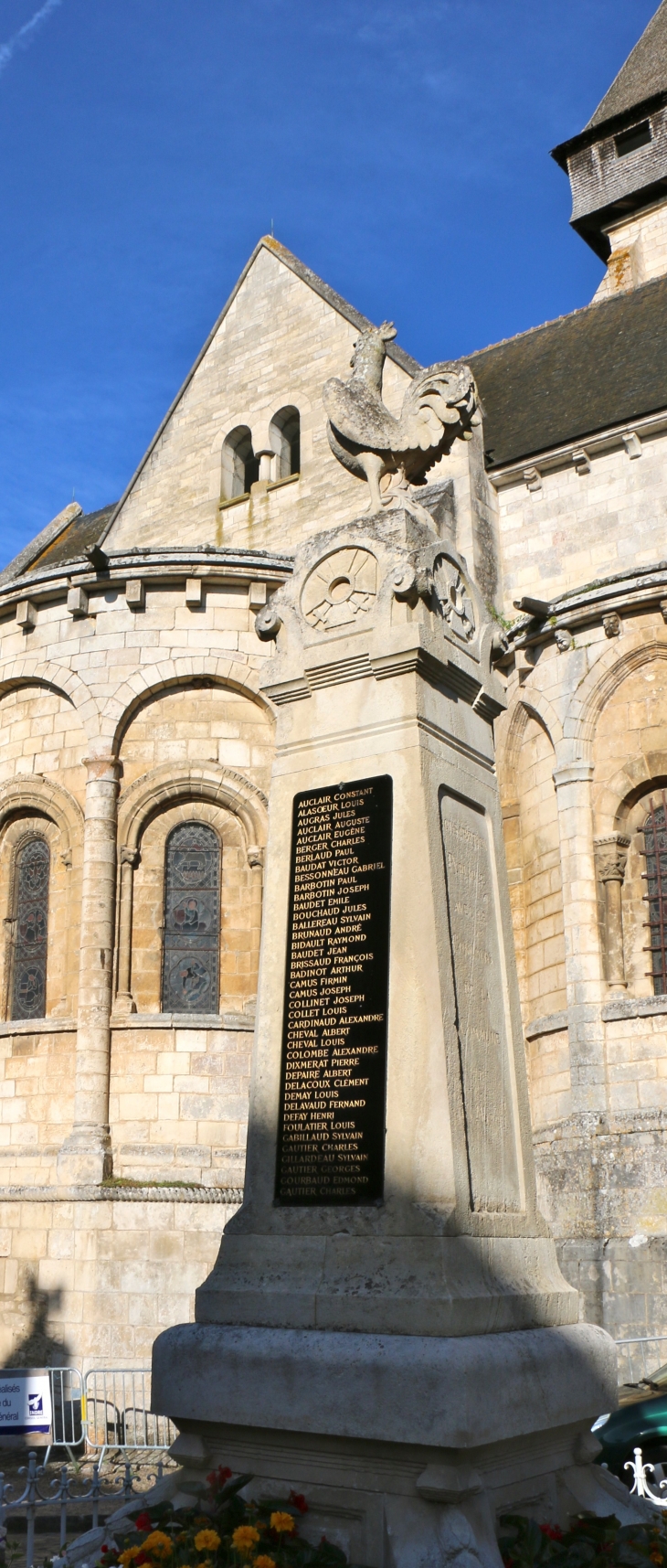 Le Monument aux Morts - Saint-Marcel