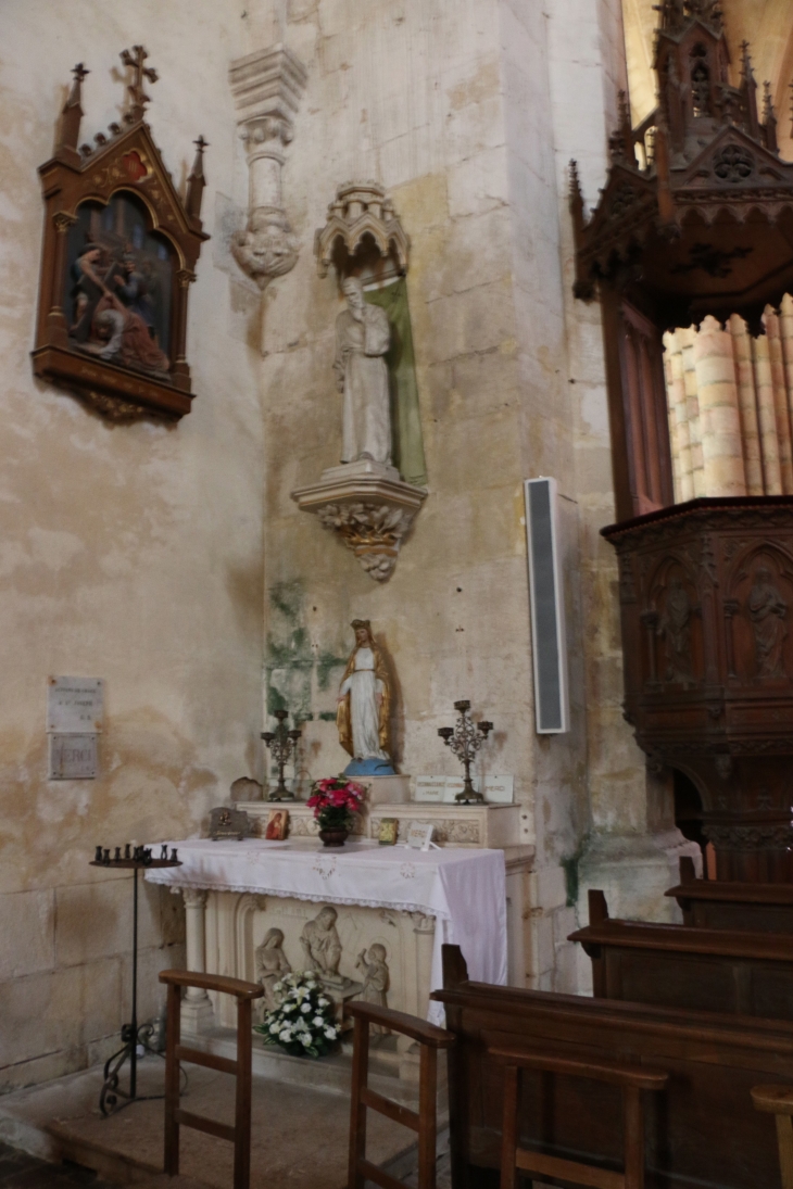 Eglise Saint Marcel : Autel latéral gauche dans la nef - Saint-Marcel