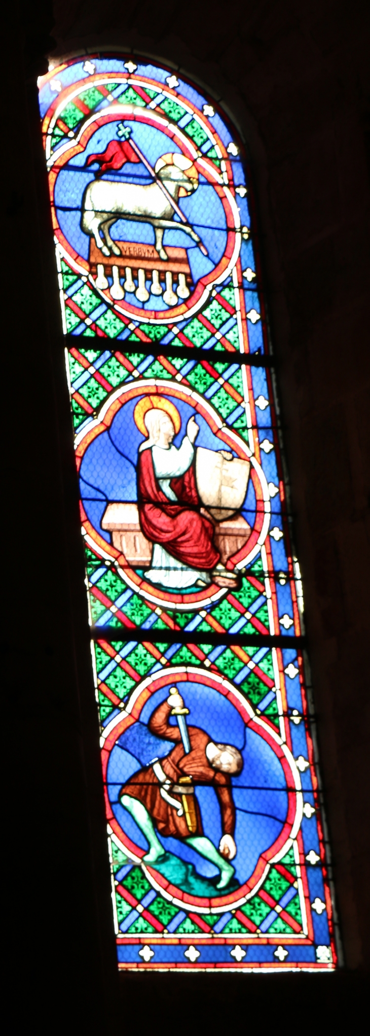 Eglise Saint Marcel : vitrail de la chapelle axiale. - Saint-Marcel