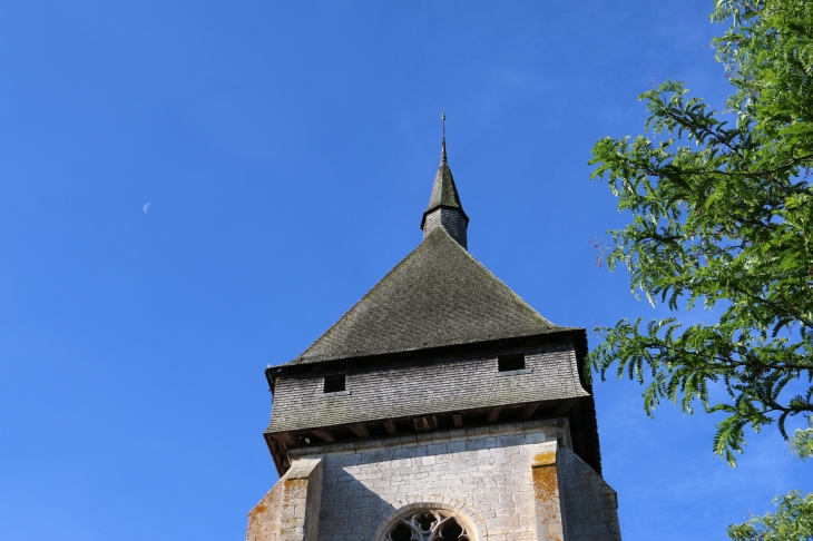 Le clocher de l'église Saint Marcel. - Saint-Marcel