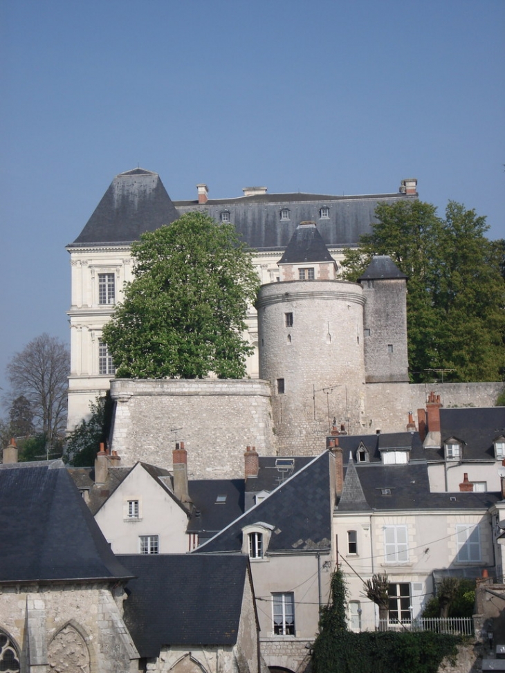 Les remparts du chateau et la vieille ville - Blois