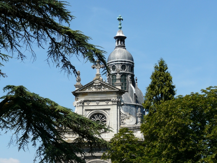 Eglise St-Vincent. - Blois