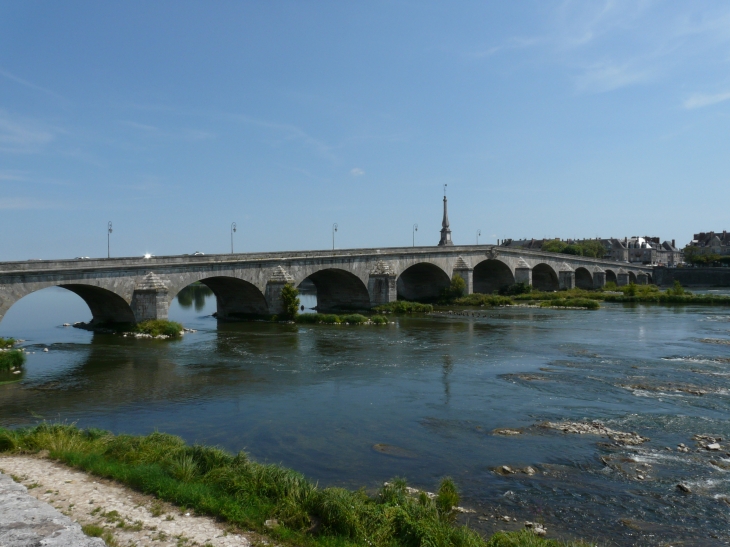 Le pont Jacques Gabriel - Blois