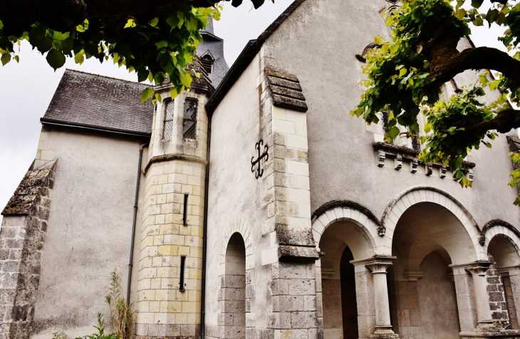  &&église Saint-Mondry - Cellettes