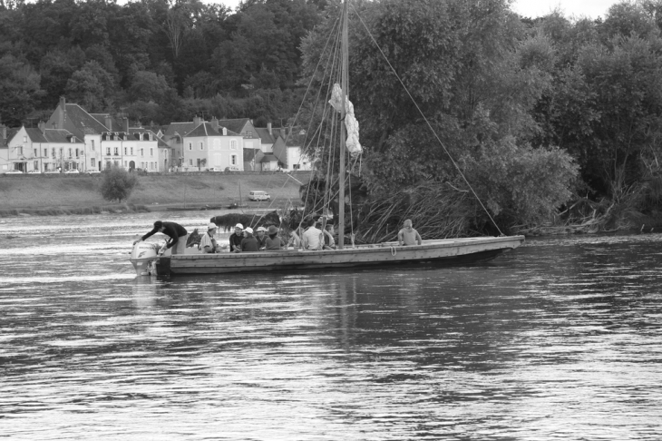 Chaumont les bateaux sur la Loire - Chaumont-sur-Loire
