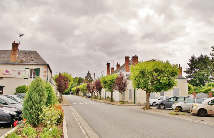 La Commune - Cour-Cheverny