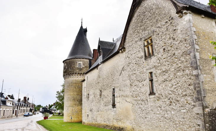 Le Château - Fougères-sur-Bièvre
