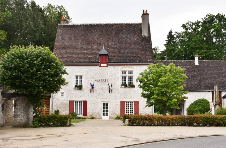 La Mairie - Fougères-sur-Bièvre