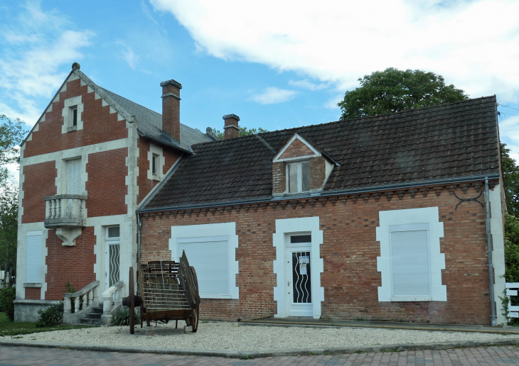 Maison dans le village - Lamotte-Beuvron