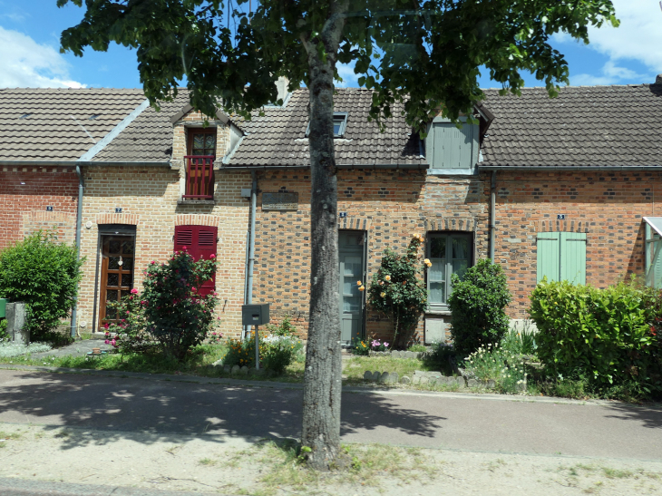Maisonnettes dans le village - Lamotte-Beuvron