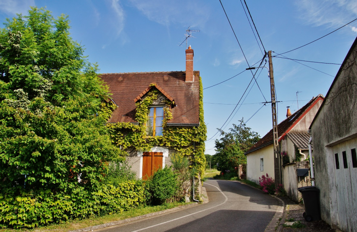 La Commune - Monthou-sur-Bièvre