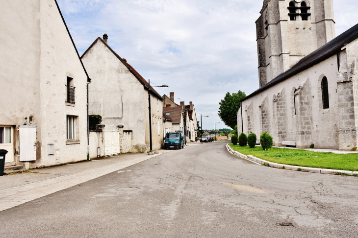 La Commune - Montlivault