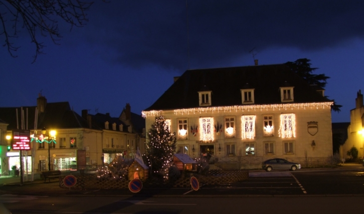 Notre Mairie avec sont village en miniature - Montoire-sur-le-Loir