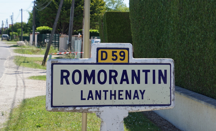  - Romorantin-Lanthenay