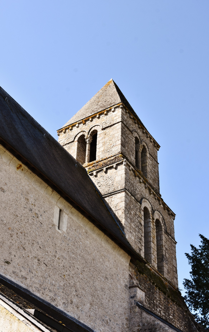  **église Saint-Lubin - Suèvres