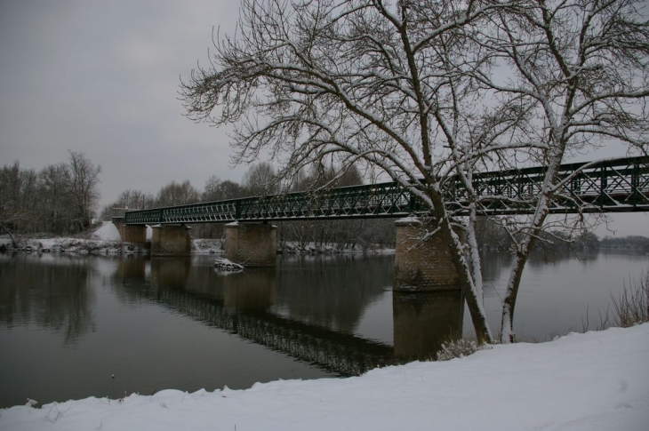 Le pont sur le Cher - Thésée