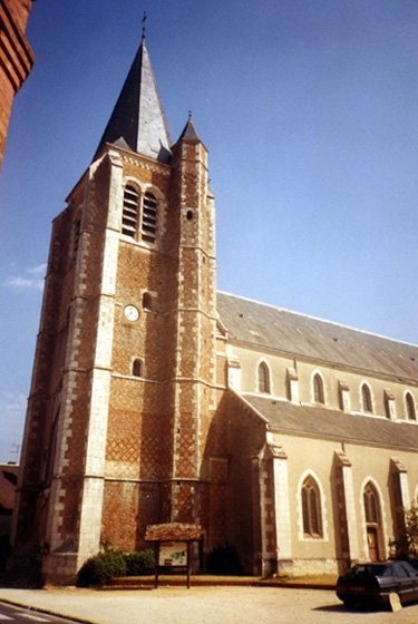 Place de L'Eglise - Vouzon