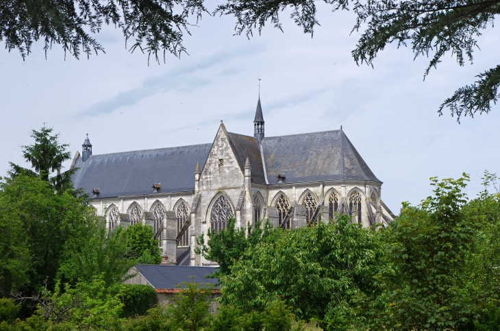 Basilique Notre-Dame de Cléry-Saint-André. 