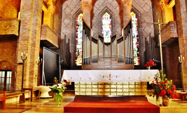   église Sainte-Jeanne-d'Arc  - Gien