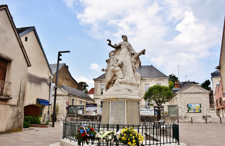 Monument-aux-Morts - Gien