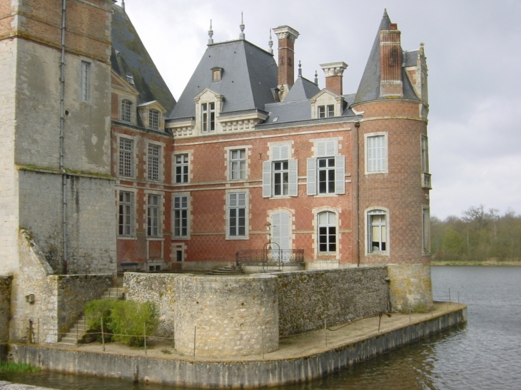 Château de La Bussiére - La Bussière