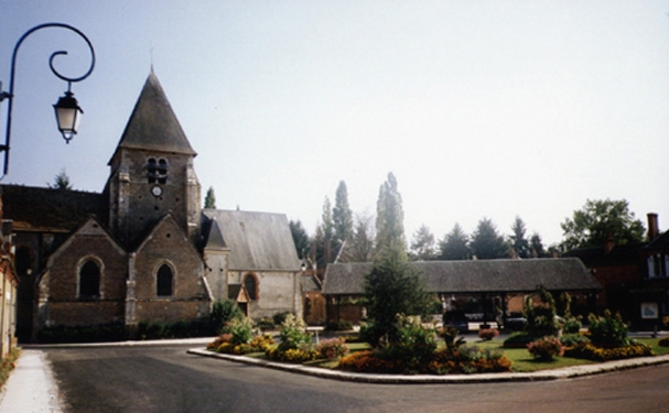 Place de l'Eglise - Sennely