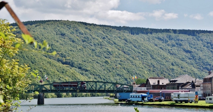 La Meuse - Bogny-sur-Meuse