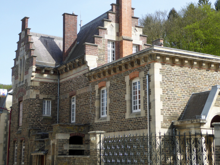 Bogny : le château Maré - Bogny-sur-Meuse