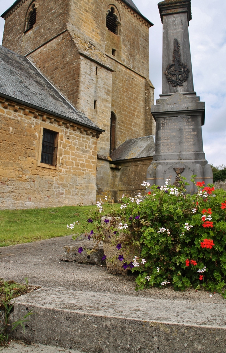 Eglise-saint-remy et le Monument-aux-Morts - Cheveuges