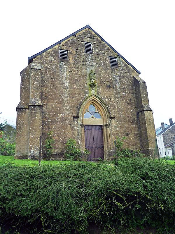 L'entrée de l'église - Harricourt