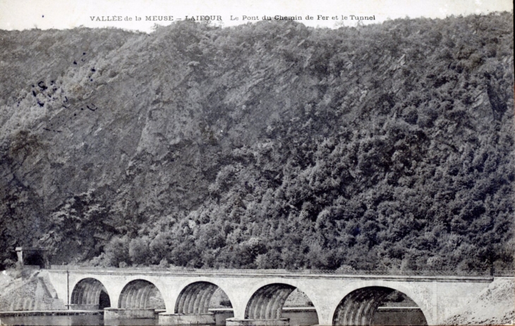 Vallée de la Meuse - Le Pont du Chemin de Fer et le Tunnel, vers 1905 (carte postale ancienne). - Laifour