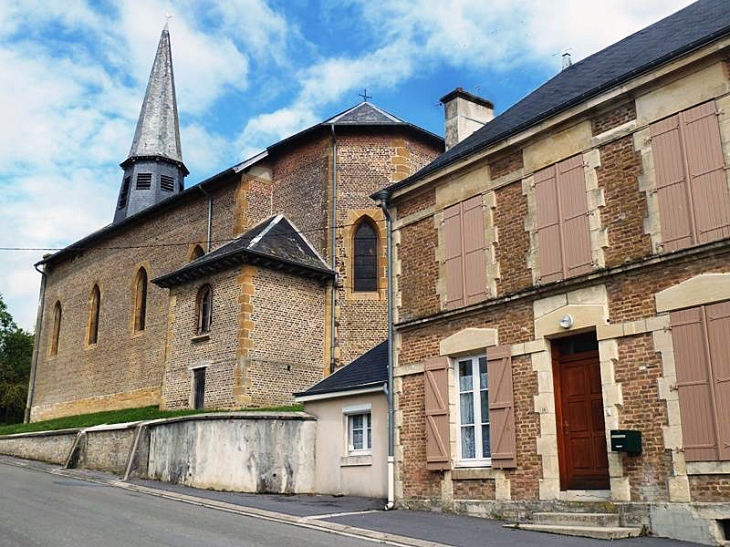 Vers l'église - Marvaux-Vieux
