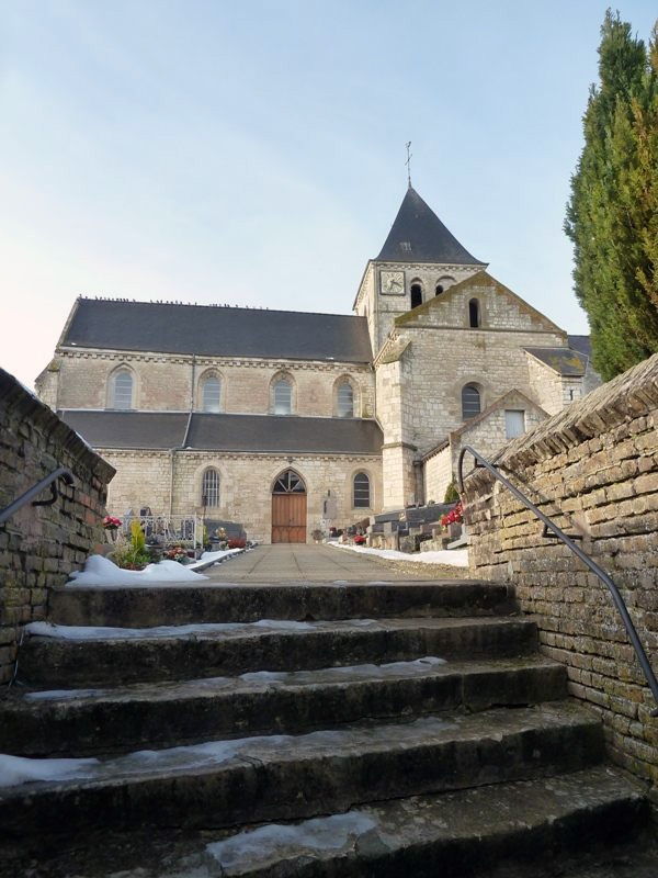 Montée vers l'église - Saint-Germainmont