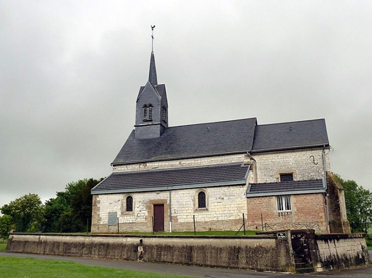 L'église - Saint-Pierre-à-Arnes
