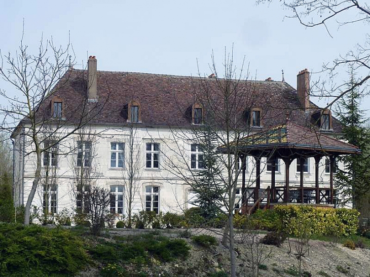 Le château - Charmont-sous-Barbuise