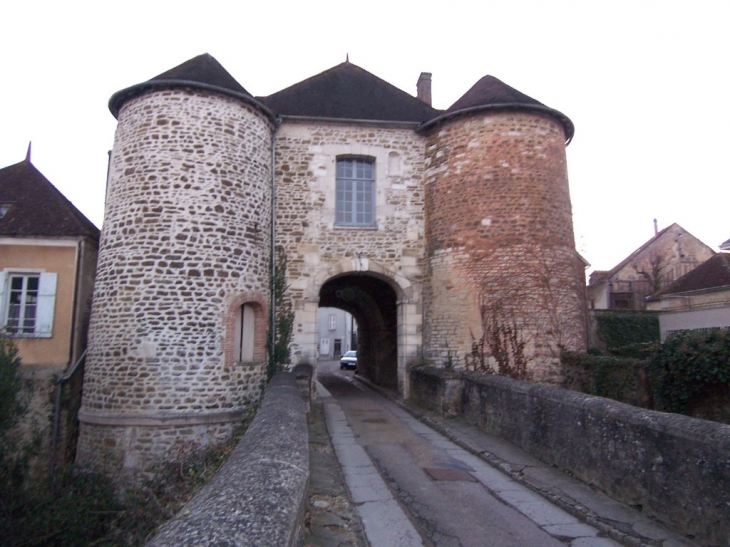 Porte St Nicolas - Ervy-le-Châtel