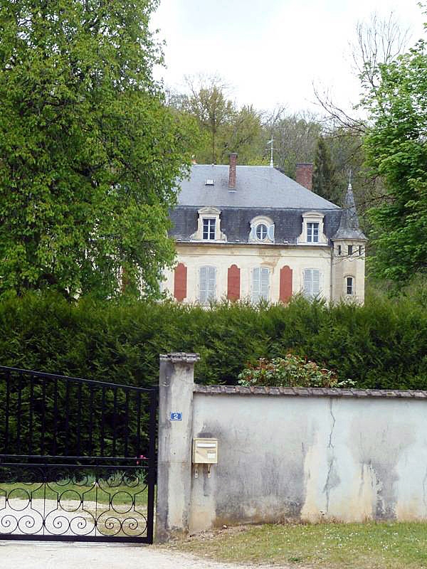 Un château - Mussy-sur-Seine