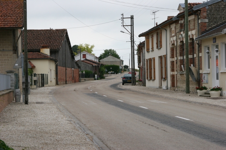 RUE DE CLEREUIL - Pars-lès-Chavanges